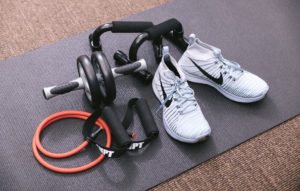 高血圧の人は筋トレは危険!?運動不足解消のおススメの方法