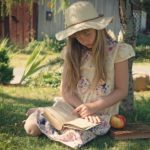 かわいくておしゃれな文学少女ファッションのポイントを伝授!