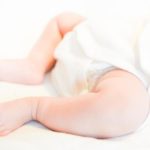 赤ちゃんが下痢でぐずる時は?いつ病院に行くべき?