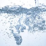 便秘解消のための水の飲み方とは 水を飲む正しいタイミングは?