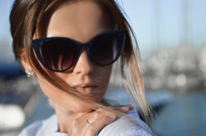 おでこの汗かきの原因は?おでこに汗をかきやすい人の特徴と対策!