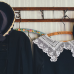 【必見】新しく買った服は一度洗ってから着るべき?納得のその理由とは