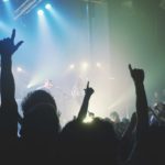 投げ銭ライブの相場は?イチナナとtiktokの特徴と違いを徹底解説!